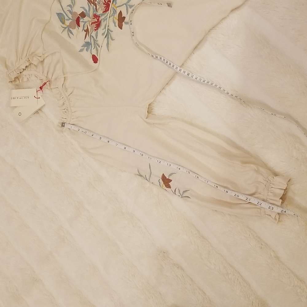 NWT Solitaire Beige/Cream Embroidered Long Sleeve Top, size M - Picture 6 of 16